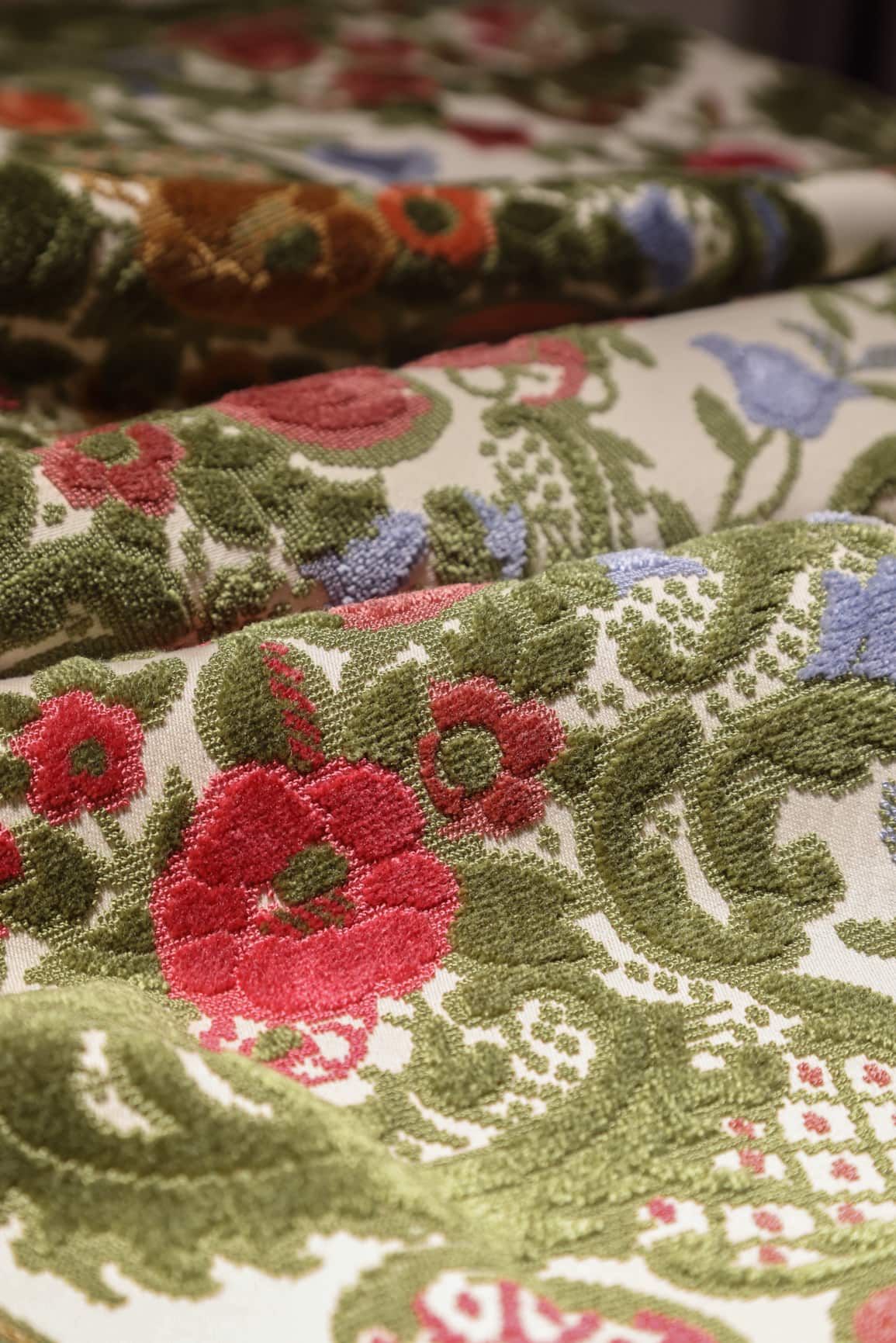 JBL Jacquard Velvet अनुकूलन रंगीन पुष्प नि: शुल्क नमूना कट-पाइल कपडा लक्जरी घर वस्त्र सोफाको लागि